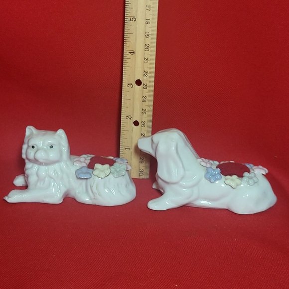 Vintage Pin Cushion Sitting Cat and Dog Set of 2 - Picture 7 of 13
